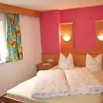 Haus Saskia Gasthof 4*