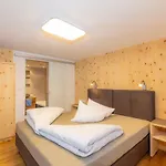 Gasthof Haus Saskia 4*