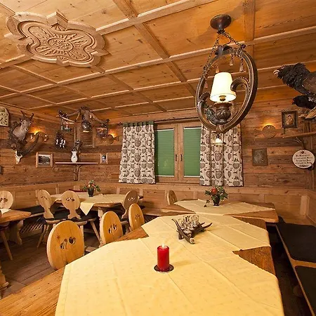 Pensjonat Haus Saskia Sölden